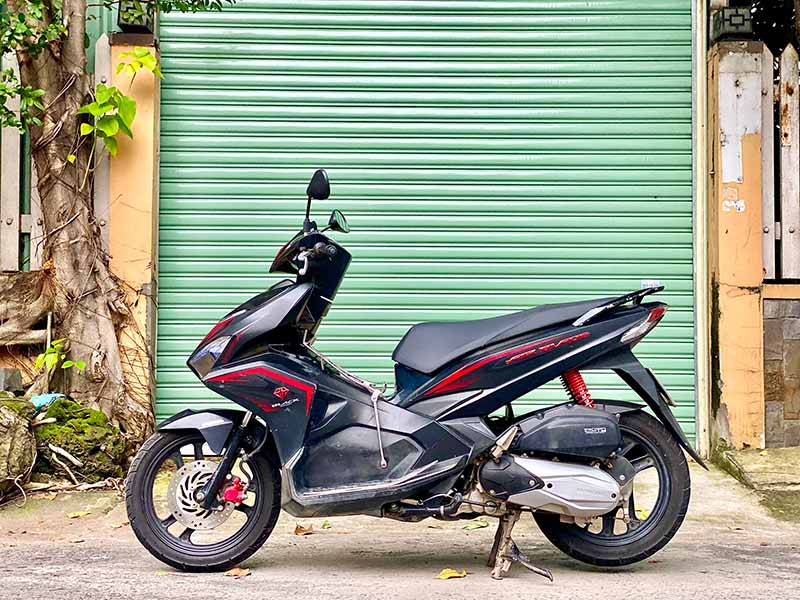 Honda-Airblade-125-For-Rent-in-SaiGon-HCMC-Jan's-Motorbike (1)